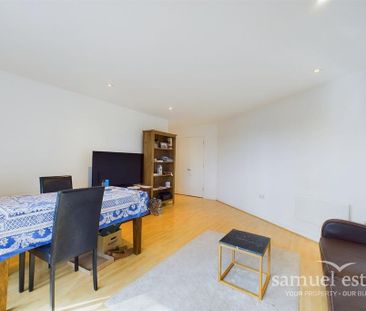2 bedroom flat to rent - Photo 2