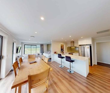 Fitzherbert - 4 Bedrooms - Photo 1