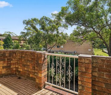 Light-Filled Top Floor Two-Bedroom Apartment in Prime Hornsby Location - Photo 6