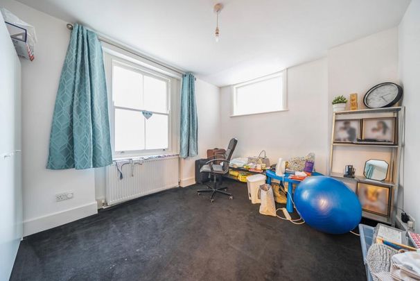 2 bedroom property to rent - Photo 1