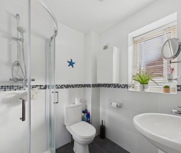 3 bedroom end of terrace house to rent - Photo 6