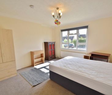 5 bedroom semi-detached house to rent - Photo 6