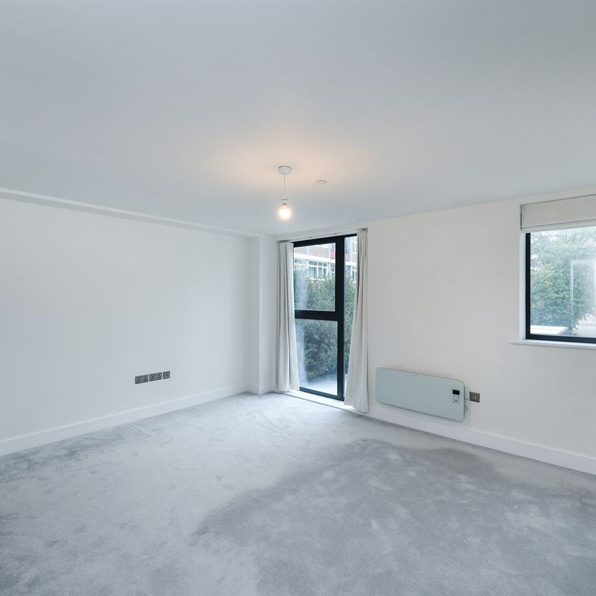 Riverside, West Bridgford - Photo 1