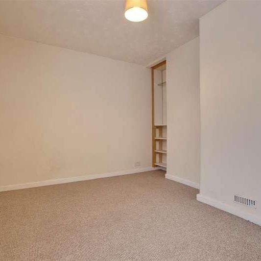 Essex Road, Southsea, PO4 - Photo 1