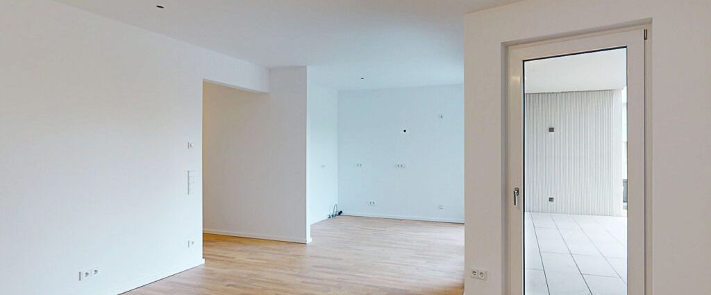 Großzügige 3-Zimmer-Wohnung mit zwei Bädern und sonnigem Balkon (mietpreisgedämpftes wohnen) - Photo 1