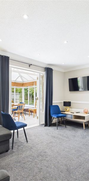 Saturn Croft, Bracknell Saturn Croft, Bracknell - Photo 1