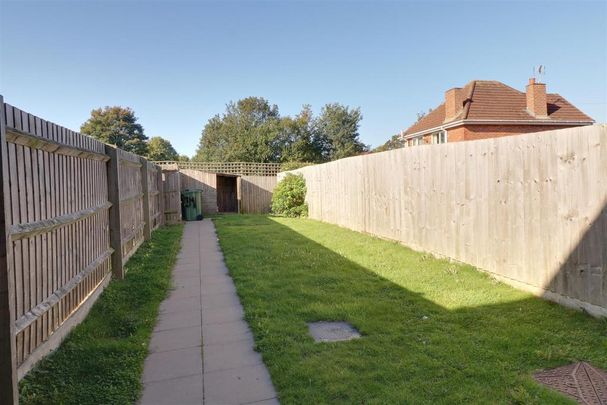 2 bedroom terraced house to rent - Photo 1
