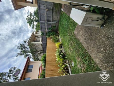 Street Facing, A/C & Pool - Photo 4