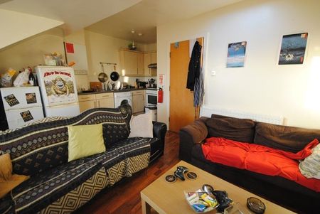 9 bedroom house to rent - Photo 4