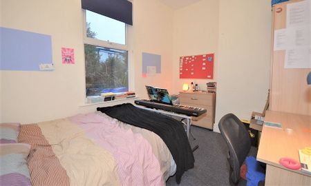 109 Broomspring Lane, Broomhall, Sheffield S10 2FD - Photo 5