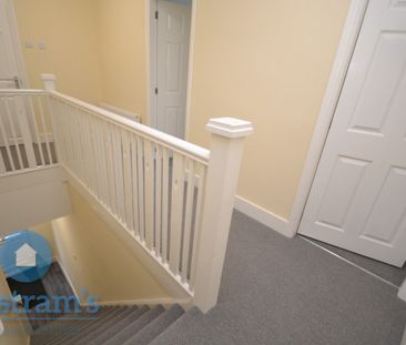 2 bed Flat for Rent - Photo 6