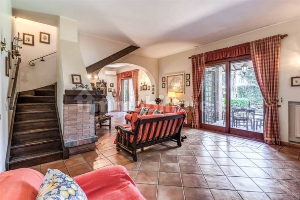 Villa unifamiliare via Giulianova, Fregene, Fiumicino - Photo 1
