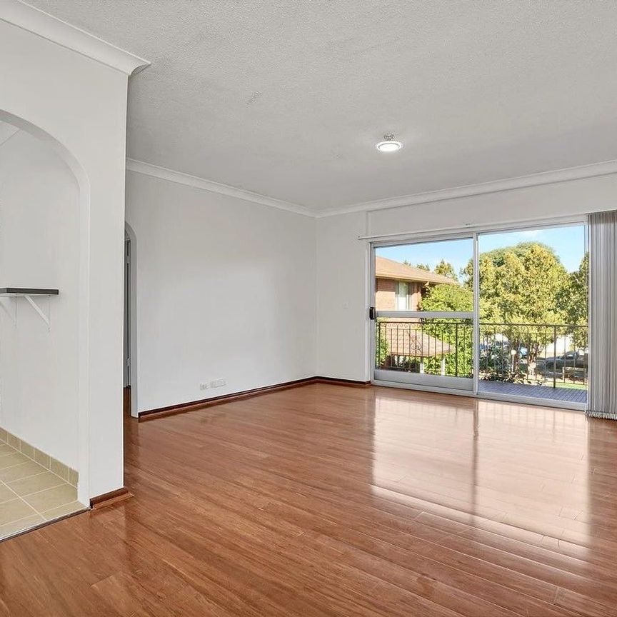 Two Bedroom Unit Close to Nepean Hospital - Photo 1