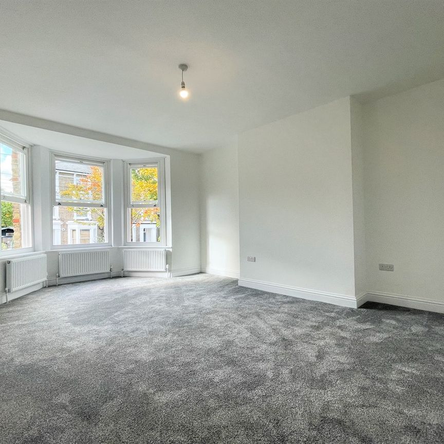 2 bed Flat Talfourd Road, SE15 - Photo 1