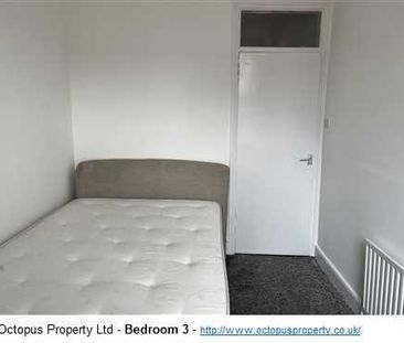 3 bedroom flat to rent - Photo 5