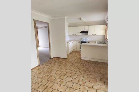 Convenient Location - Photo 3