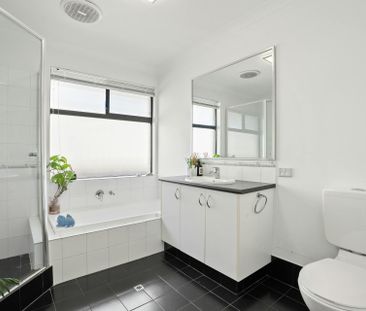 $800 per week including monthly pool maintenance Chemicals at the t... - Photo 1