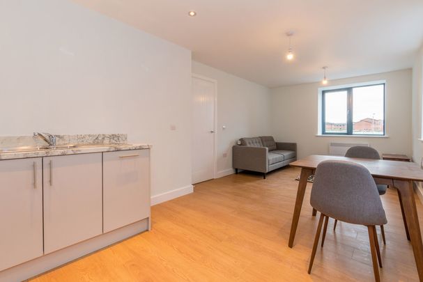 Victoria Riverside, Leeds - Photo 1