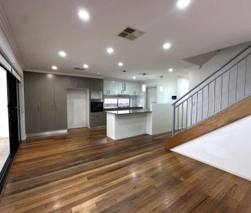 25 Acacia Avenue - Photo 1