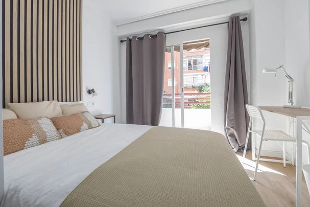 Carrer del Duc de Mandas, Valencia, Valencian Community 46019 - Photo 1