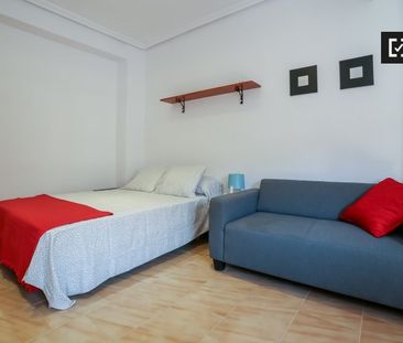 valencia, Valencian Community 46004 - Photo 5