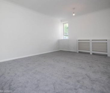 2 bedroom ground floor flat to rent - Photo 4