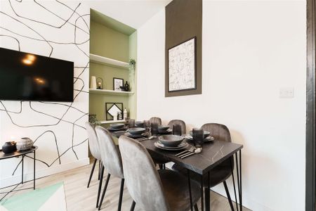 6 bedroom terraced house to rent - Photo 5