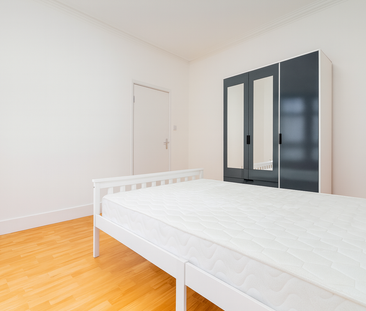 1 bedroom in a house share to rent - Photo 2 | Rentumo
