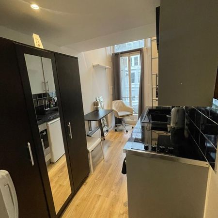 Studio Flat, Penywern Road, SW5 - Photo 4