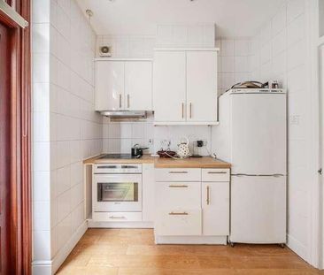 Castletown Road, West Kensington, W14 - Photo 4