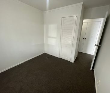 7 Southview Place, Wattle Downs, Auckland - Photo 3