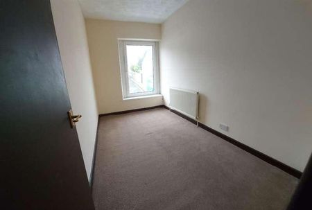 Neath Road, Plasmarl, Swansea, SA6 - Photo 4