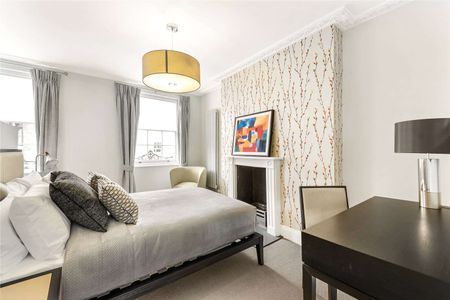 EXCLUSIVELY MANAGED BY SAVILLS. PET FRIENDLY.FURNISHED OR UNFURNISHED.A modern three bedroom house on Porchester Place - Photo 5