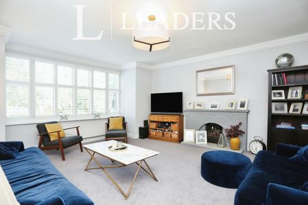 4 bedroom house to rent Mays Hill Road, BR2 - Photo 2