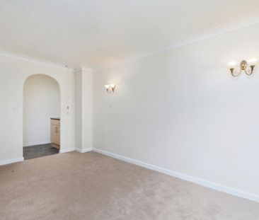 1 bedroom retirement property to rent - Photo 4