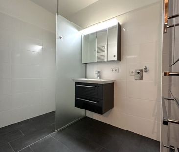 Dachgeschoss Wohnung! 2 Zimmer inkl. 22 m² Dachterrasse und EWE Küc... - Photo 6