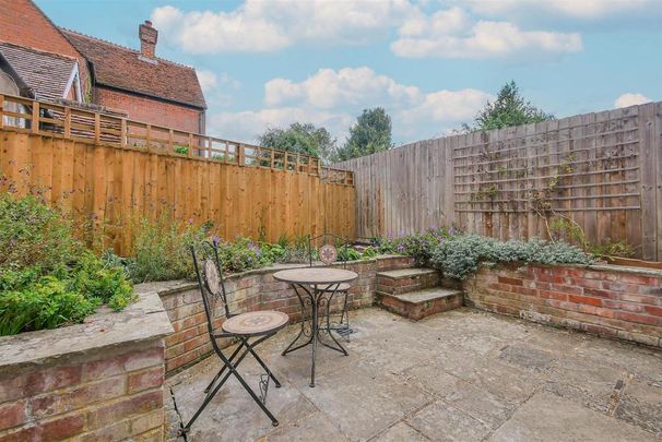 2 bedroom terraced house to rent - Photo 1