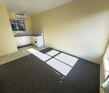 13 / 28 Eumeralla Road, CAULFIELD SOUTH - Photo 5