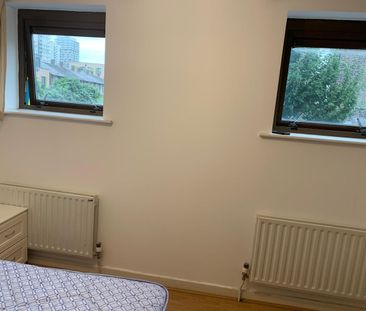 Room in a Shared House, Follett Street, E14 - Photo 2