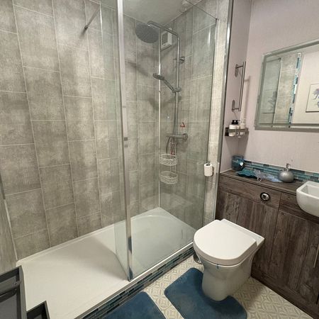 1 Bedroom Apartment - Photo 3