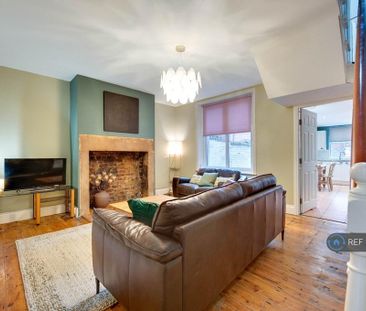 4 bedroom terraced house to rent - Photo 2