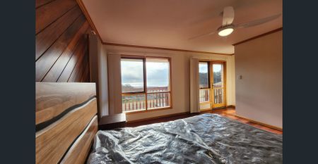 Spacious Split-Level Home with Breathtaking Views of Wirrina Cove - Photo 4