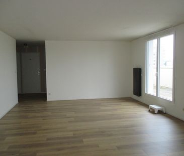 Location Appartement 3 pièces 77m² ORLEANS 45100 - Photo 3