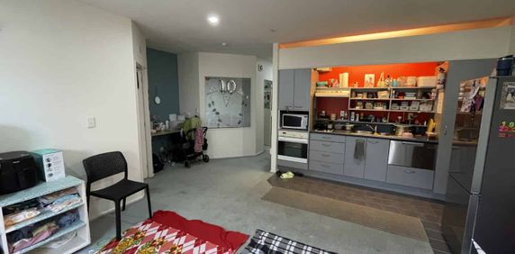 Central Wellington Apartment - Photo 2