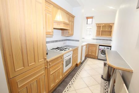 Oldfield Wood, Woking - 2 bedrooms Property for lettings - Seymours - Photo 5