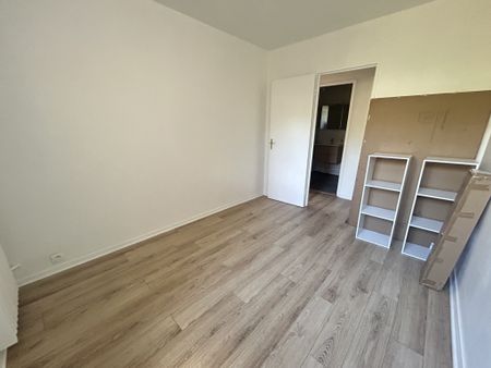 À louer – Appartement 3 pièces avec parking et cave - Photo 2