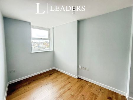 1 bedroom apartment to rent Portman Terrace, Seabourne Road, Bournemouth, BH5 - Photo 2