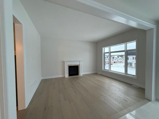 For Lease - 12 HERBERT Avenue, Oro-Medonte, Ontario - Photo 1