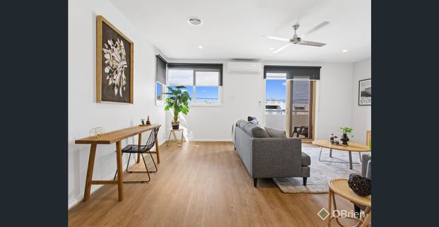 Beachside Beauty - Photo 1