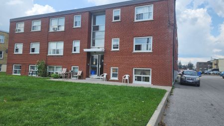 For Lease - 300 Montrave Avenue Unit# 8, Oshawa, Ontario - Photo 5
